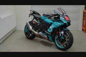 Carenage Racing Peint Yamaha R1 2015 - 2019 + crochets rapides -MXPCRV12870