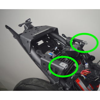 Paquete para el circuito Yamaha R3 2019 - 2021 : Carenado + tornilleria rapida + Screws MXPCRD12365