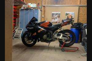 Carenage en abs pour la roue avec peinture compatible avec Honda CBR 600 RR 2005 - 2006 - MXPCAV11550