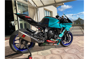 Carene Racing Verniciate Yamaha R1 2020 - 2022 + viti, ganci rapidi - MXPCRV14250