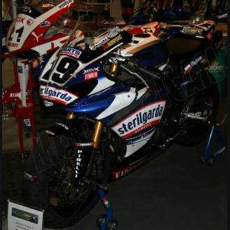 Lackierte Rennverkleidung Yamaha R1 2009 - 2014 - MXPCRV2461