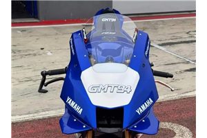 Lackierte Rennverkleidung Yamaha R9 2025 - MXPCRV18034