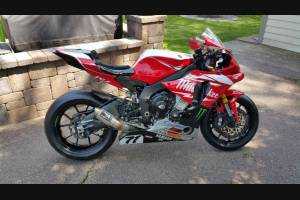 Lackierte Rennverkleidung Yamaha R1 2015 - 2019 - MXPCRV5794