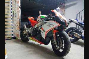 Lackierte Rennverkleidung Aprilia RSV4 2015 - 2020 - MXPCRV6829