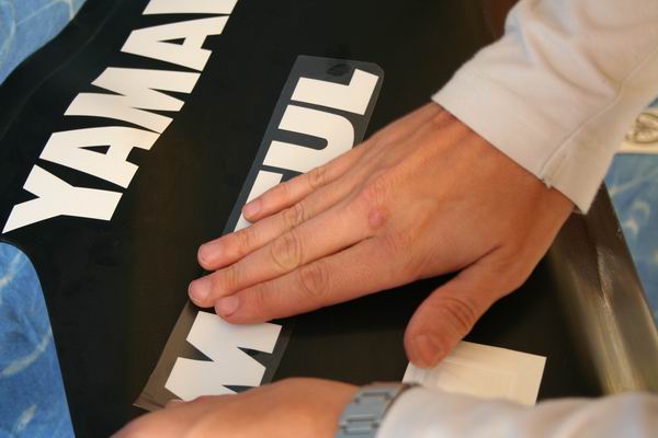 MONTAGGIO ADESIVI 22