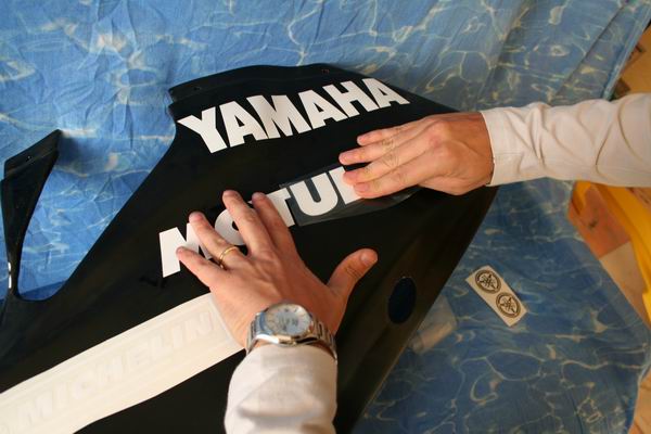 MONTAGGIO ADESIVI 28