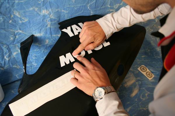 MONTAGGIO ADESIVI 29