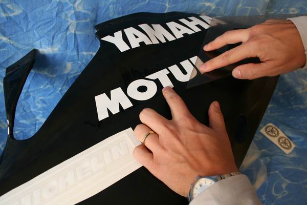 MONTAGGIO ADESIVI 30